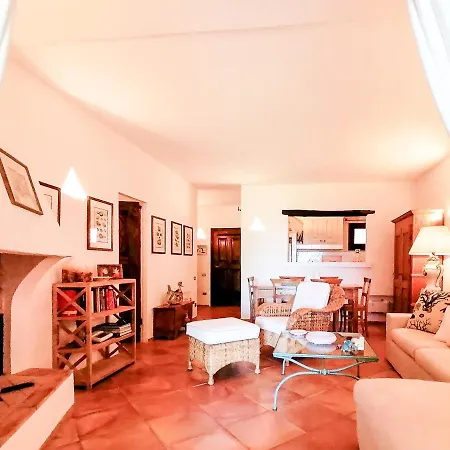 Alba Ruja Apartment *